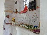 Opfergaben am Sri Maha Bodhi