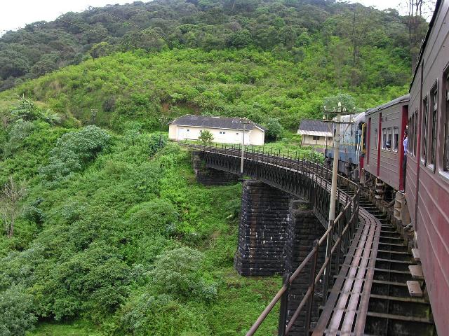 Zugfahrt im Hochland